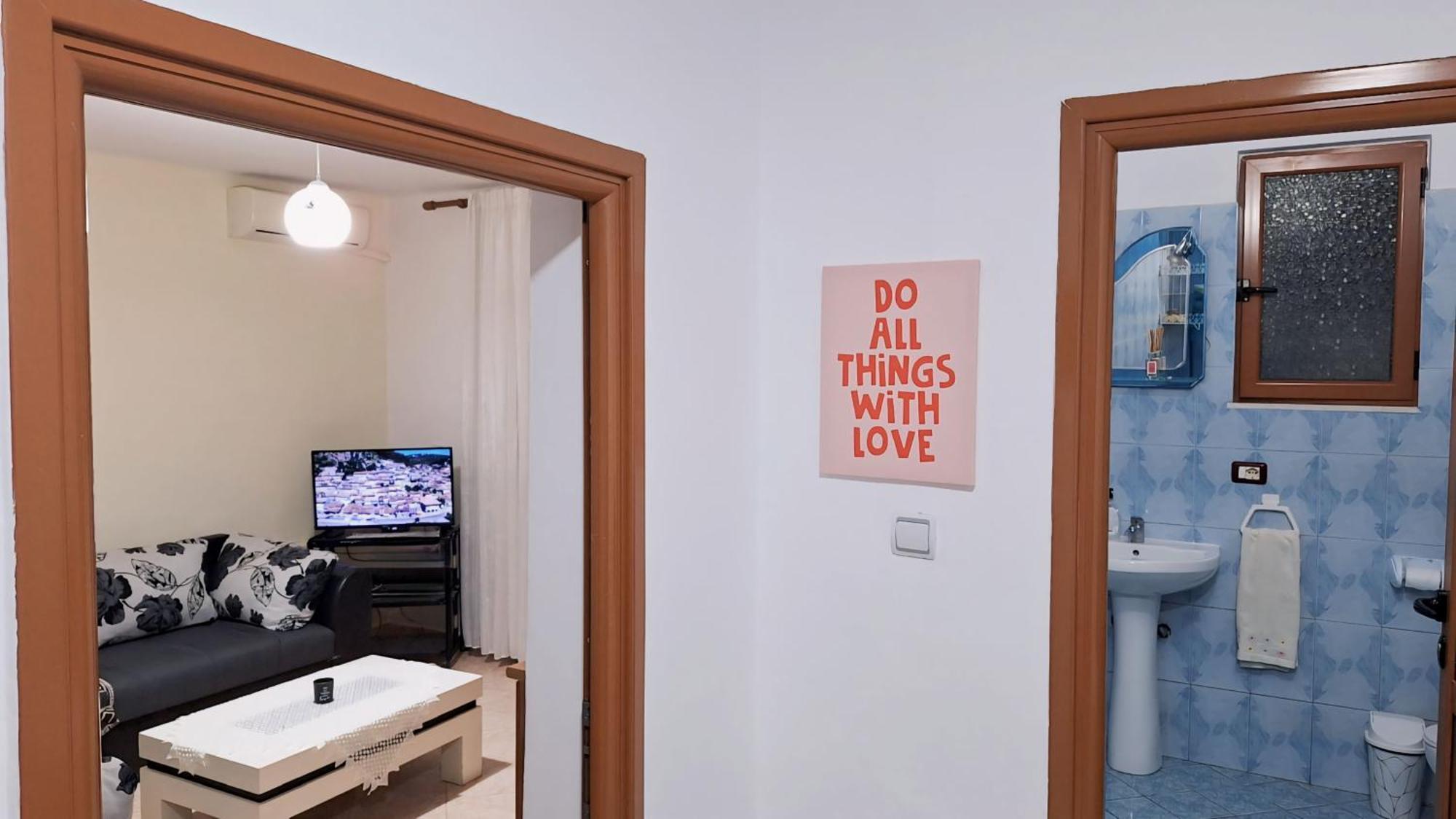 Promenade Apartment In City Centre بيرات المظهر الخارجي الصورة